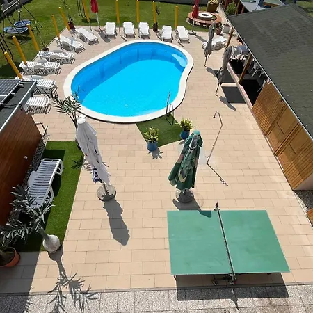 16 Апартаменты