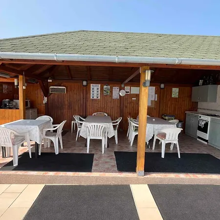 Апартаменты 16 Денешдиаш