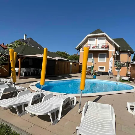 16 Денешдиаш